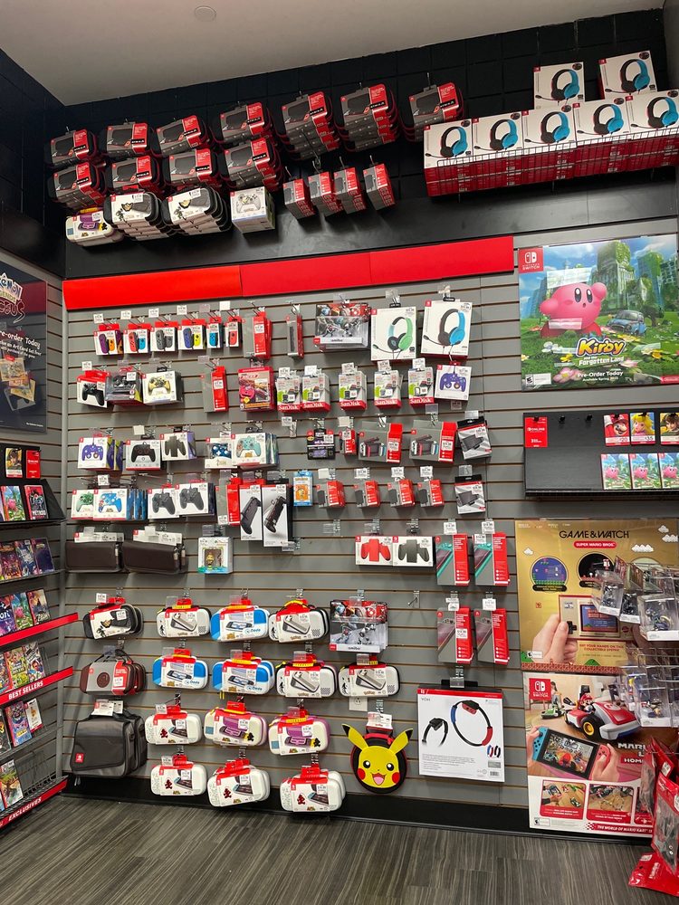 Gamestop Logo