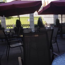Cafeteria Prado - Hot day outside!