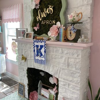 Olive’s Apron - Inside fireplace - Desserts Near Me - Lexington-Fayette, Kentucky Olive’s Apron - Inside fireplace - Desserts Near Me - Lexington-Fayette, Kentucky