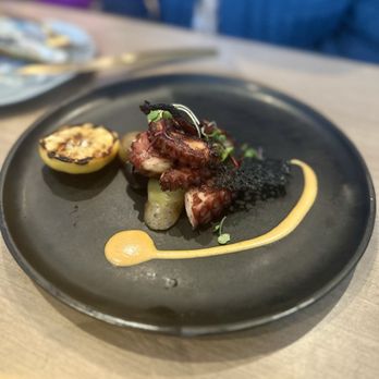 Suspiro - Pulpo Asado con Patas - Spanish Near Me - San Jose, California