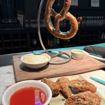AceBounce - Pretzel & Crispy Vegetable Egg Rolls - Cocktail Bars Near Me - Chicago, Illinois