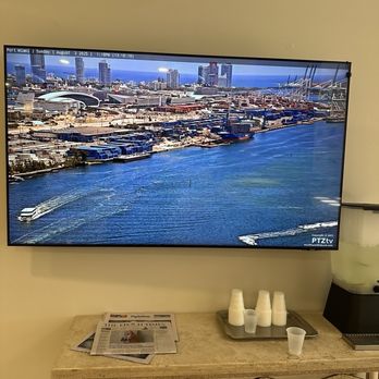 Holiday Inn - Live view of Port of Miami - Venues & Event Spaces Near Me - Miami, Florida Holiday Inn - Live view of Port of Miami - Venues & Event Spaces Near Me - Miami, Florida