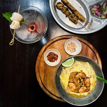 Rim Tanon - Chicken satay, pad thai, lychee martini - Thai Near Me - Houston, Texas Rim Tanon - Chicken satay, pad thai, lychee martini - Thai Near Me - Houston, Texas