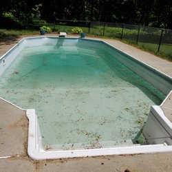 Walker Pool & Spa - Hudson MA 17x39 grecian coping and liner change.. BEFORE