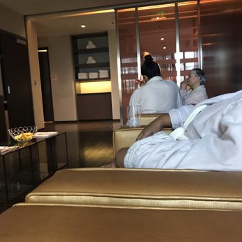 Drift Spa - Lounge area as completely packed and people kept talking loudly. Hard to relax in this environment. - Day Spas Near Me - Las Vegas, Nevada