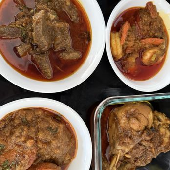 Ni Burmese - Beef curry, Fried Prawn Curry, Fish Cake Curry, Chicken drumsticks curry from Biryani - Burmese Near Me - Milwaukee, Wisconsin
