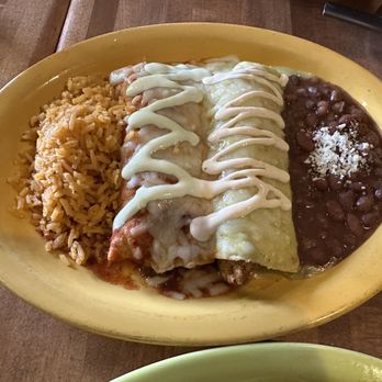 Cocina Madrigal - Chicken and Beef Birria Enchiladas - IG @bougiefoodieboi - Tacos Near Me - Phoenix, Arizona