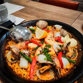 El Cielo - Seafood paella - Tapas Bars Near Me - Honolulu, Hawaii El Cielo - Seafood paella - Tapas Bars Near Me - Honolulu, Hawaii