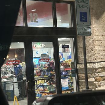 RaceTrac - Paper saying closed. - Gas Stations Near Me - Lawrence, Indiana RaceTrac - Paper saying closed. - Gas Stations Near Me - Lawrence, Indiana