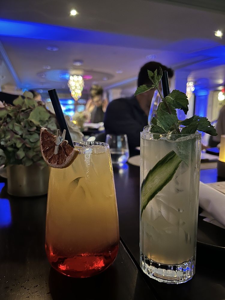 Teller's Bar and Lounge