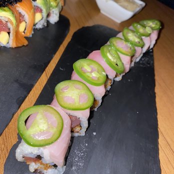Kata Robata - Texas Hamachi Roll - Sushi Bars Near Me - Houston, Texas Kata Robata - Texas Hamachi Roll - Sushi Bars Near Me - Houston, Texas