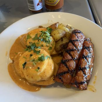 Sintra Restaurant - Portuguese eggs Benedict - Breakfast & Brunch Near Me - Bend, Oregon
