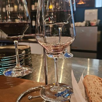Flock Wine Bistro - Wine Bars Near Me - Fort Myers, Florida