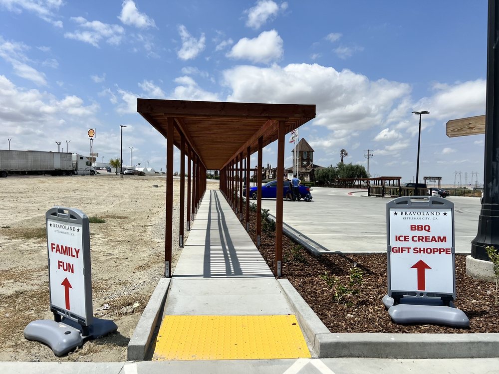 TESLA SUPERCHARGER 33341 Bernard Dr, Kettleman City, California EV