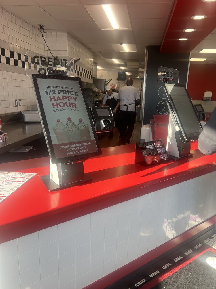 STEAK ’N SHAKE Updated July 2024 98 Photos & 244 Reviews 6070