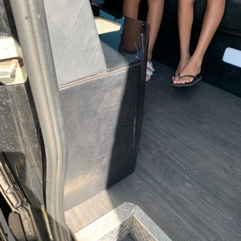 Denver 24/7 Limo - Dirty vehicle - Limos Near Me Denver 24/7 Limo - Dirty vehicle - Limos Near Me
