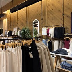Aritzia