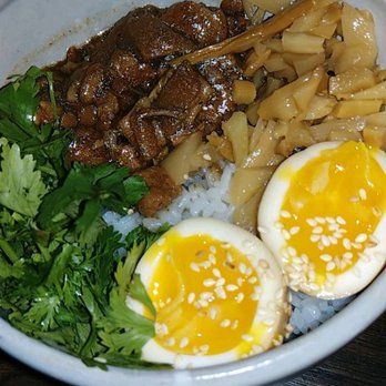 886 - Lo ba beng, I like that it's named in Taiwanese. The braised pork was very flavorful and tender and them eggs is on point. Just look at it. - Taiwanese Near Me - New York, New York