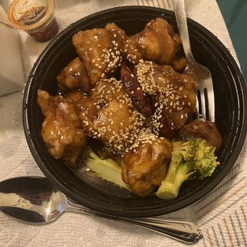 Dumplings & Beyond - Sesame Chicken - Chinese Near Me - Washington, DC, District of Columbia
