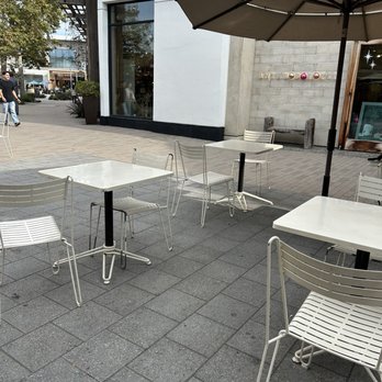 Superberry Acai - Outdoor seating - Juice Bars & Smoothies Near Me - San Diego, California Superberry Acai - Outdoor seating - Juice Bars & Smoothies Near Me - San Diego, California