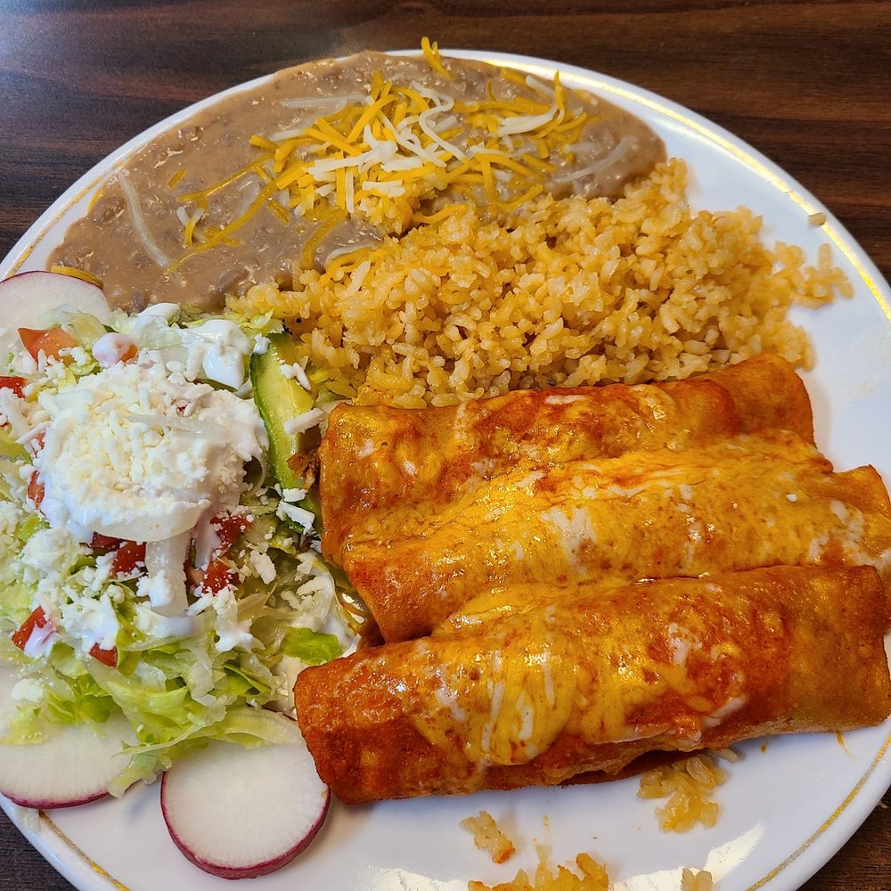 El Pulgarcito - Carnita enchiladas. So GOOD! - Salvadoran Near Me - Sparks, Nevada El Pulgarcito - Carnita enchiladas. So GOOD! - Salvadoran Near Me - Sparks, Nevada
