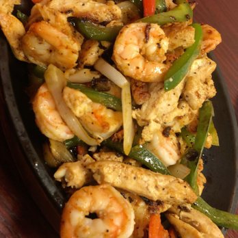 Taqueria Flavio - Shrimp & Chicken Fajitas - Mexican Near Me - Fredericksburg, Virginia