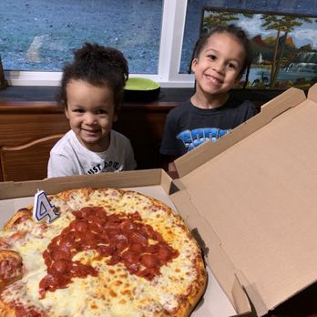 Pizza in Paris - A delicious, and very special pizza! - Pizza Near Me - Paris, Michigan Pizza in Paris - A delicious, and very special pizza! - Pizza Near Me - Paris, Michigan