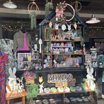 Makers on Main Street - Women's Clothing Near Me - Columbia, Illinois Makers on Main Street - Women's Clothing Near Me - Columbia, Illinois