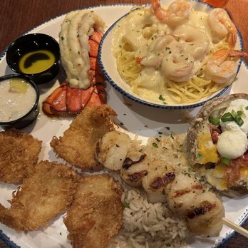 Red Lobster - Lobster, scallops and shrimp feast. - Seafood Near Me - Bloomington, Minnesota Red Lobster - Lobster, scallops and shrimp feast. - Seafood Near Me - Bloomington, Minnesota