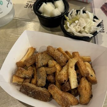 Goobne chicken - Complimentary cinnamon bread crusts - Chicken Shop Near Me - Carrollton, Texas
