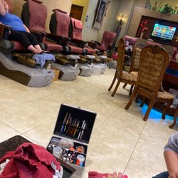 Delux Nail Salon - Inside