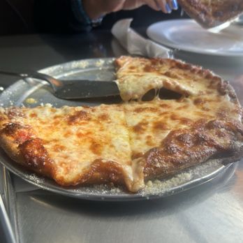 Mellow Mushroom Wilmington - Cheese pizza, light sauce, thin crust, extra cheese - Pizza Near Me - Wilmington, North Carolina