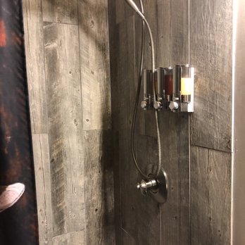 Apache Lodge Motel - Updates bathroom, bedroom, very nice touches - Hotels Near Me - Prescott, Arizona