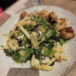 Honey crisp salad with shrimp