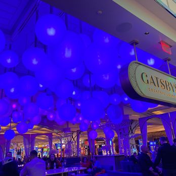 Gatsby's Cocktail Lounge - Great ceiling decor - Wine Bars Near Me - Las Vegas, Nevada Gatsby's Cocktail Lounge - Great ceiling decor - Wine Bars Near Me - Las Vegas, Nevada