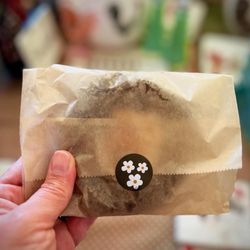 Patisserie Bluejay - Cookies come individually wrapped with cute little stickers!