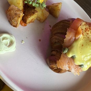 Pink Cafe - Cafes Near Me - Hallandale Beach, Florida Pink Cafe - Cafes Near Me - Hallandale Beach, Florida