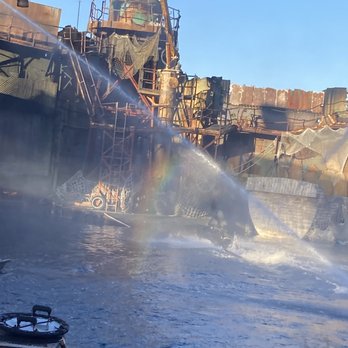 Universal Studios Hollywood - Waterworld - Amusement Parks Near Me - Universal City, California Universal Studios Hollywood - Waterworld - Amusement Parks Near Me - Universal City, California