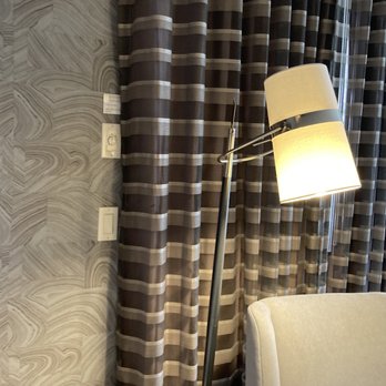Silver Cloud - Spa / fan and another privacy blinds switch - Hotels Near Me - Mukilteo, Washington Silver Cloud - Spa / fan and another privacy blinds switch - Hotels Near Me - Mukilteo, Washington