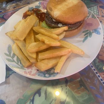 Mom & Pop's Diner - Blue cheese burger and fries - Diners Near Me - Carson City, Nevada