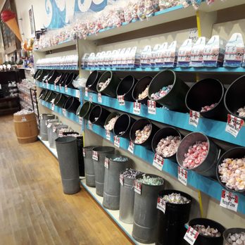 Door County Candy - Taffy Assortments - Candy Stores Near Me - Sturgeon Bay, Wisconsin