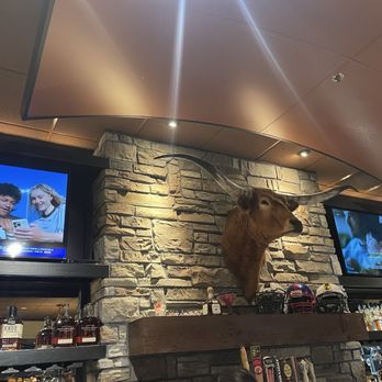 LongHorn Steakhouse - Bar area - Steakhouses Near Me - Cleveland, Tennessee LongHorn Steakhouse - Bar area - Steakhouses Near Me - Cleveland, Tennessee