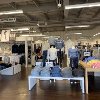Gap Factory - Men's Clothing Near Me - Waipahu, Hawaii Gap Factory - Men's Clothing Near Me - Waipahu, Hawaii