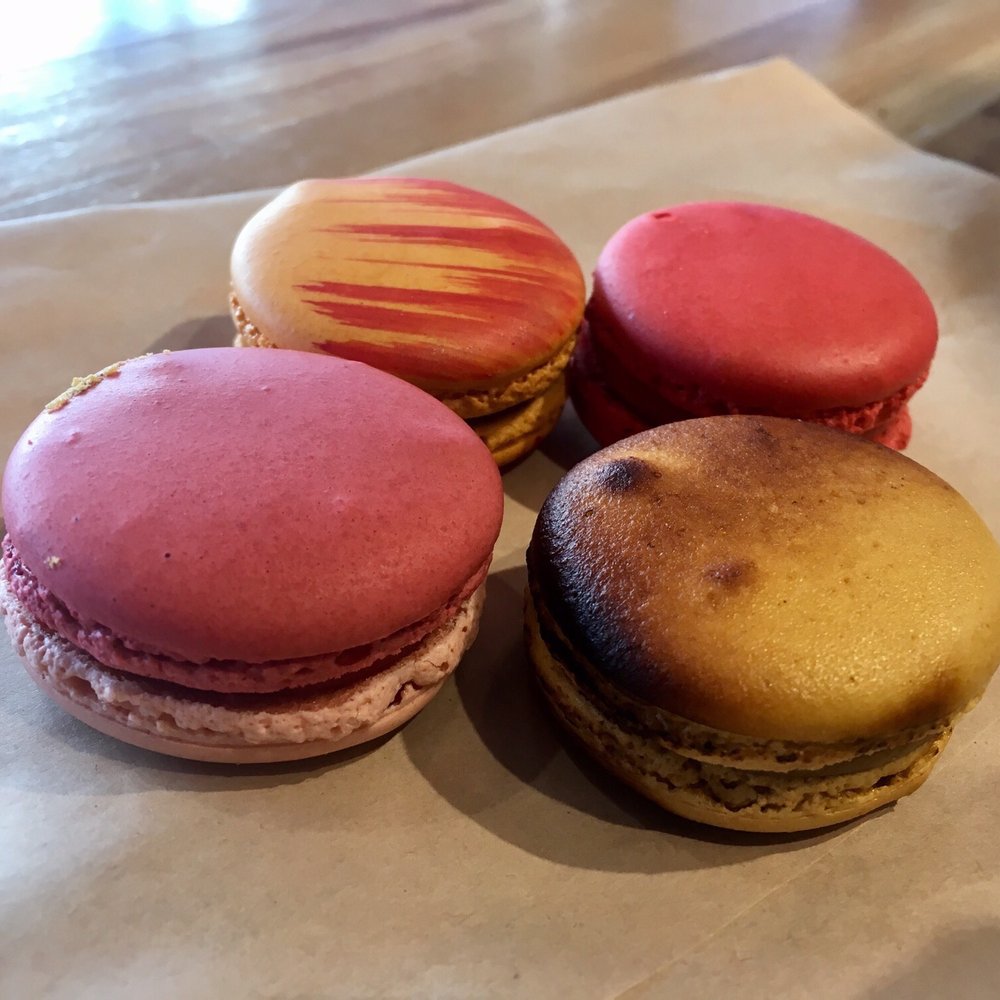 La Maison Smith - Back: Exotic (5/5) & Poppy flower (3.5/5) Front: Lychee raspberry (5/5) & Creme brûlée (4/5) - Desserts Near Me - Quebec City, Quebec La Maison Smith - Back: Exotic (5/5) & Poppy flower (3.5/5) Front: Lychee raspberry (5/5) & Creme brûlée (4/5) - Desserts Near Me - Quebec City, Quebec