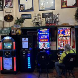 Sidelines Bar And Grille