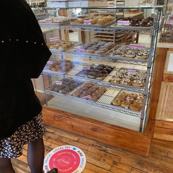 Léché Desserts - Nice store - Bakeries Near Me - Montreal, Quebec Léché Desserts - Nice store - Bakeries Near Me - Montreal, Quebec
