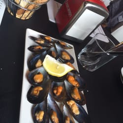 Tape Art - Mussels a vapor.