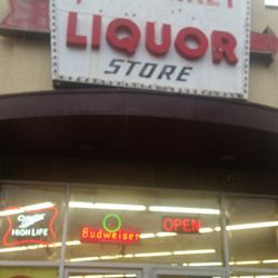 Dannecker's Grocery and Liquor - Storefront