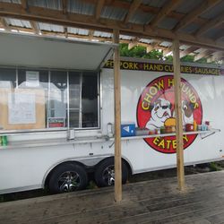 Chow Hounds Eatery - Trailer kitchen