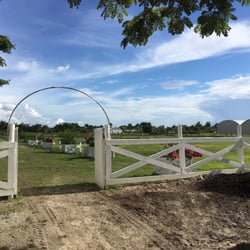 Pueblito Paisa - Ranch entrance